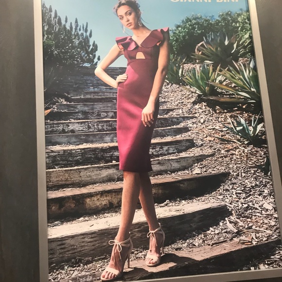 Gianni Bini Dresses & Skirts - Gianni Bini gorgeous holiday dress divine